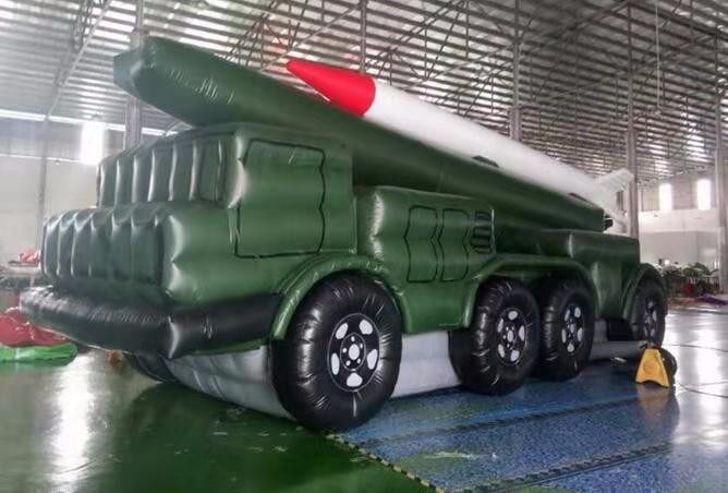 岳普湖军事导弹发射车